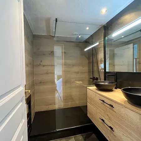 Apartment Lachat 15 *